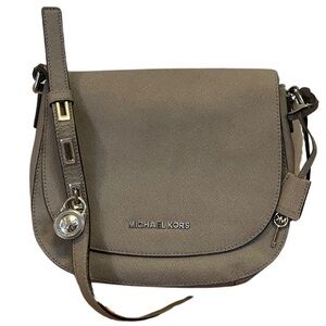 MICHAEL KORS Hamilton Crossbody Saddle Bag